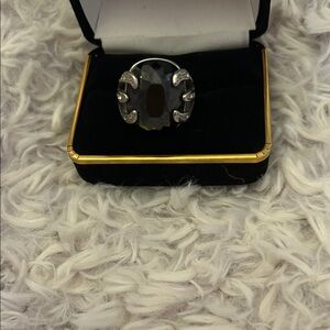 Elegant Black and Silver Women's Ring